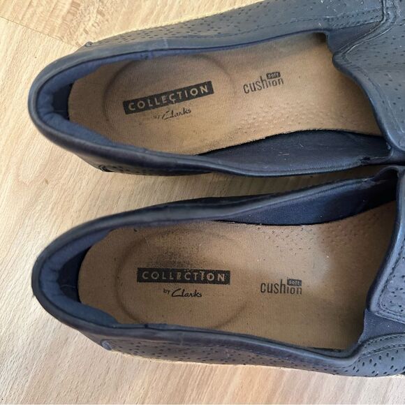 Clarks Slip On Shoes - Picture 3 of 7